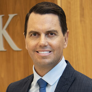 Dr Kenneth Mac Kinlay