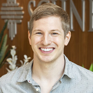 Dr Nicholas Neuman